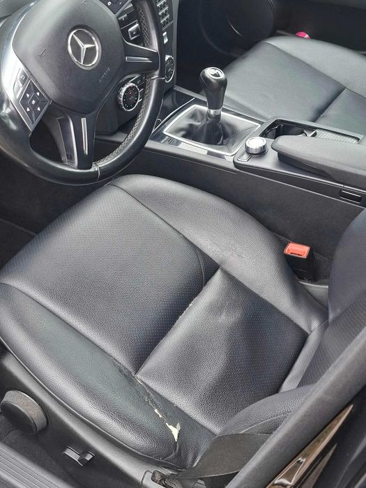 Vreau Mercedes C 180