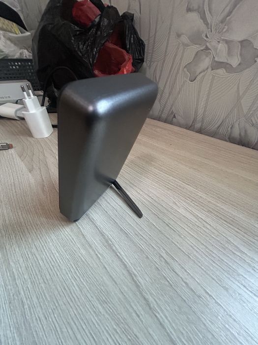 Повер банк на магните