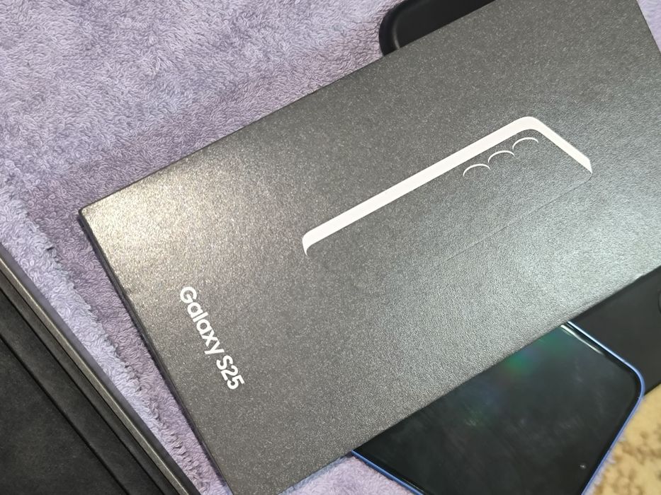 Продам Samsung s25 256gb