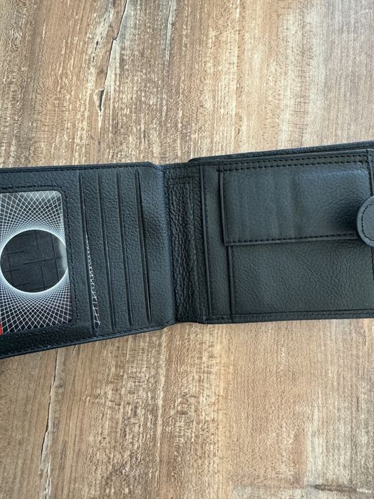 Portofel de Bărbați Eleganță Urbană - Negru, Material Sintetic, Nou