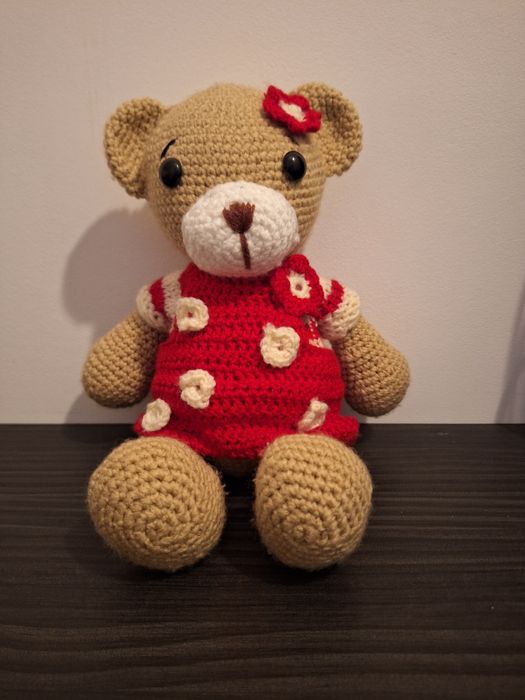 Ursuleti lucrati manual din materiale de  calitate superioara!