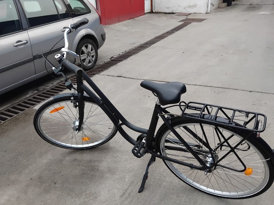 Vând bicicleta din aluminiu pentru damă
