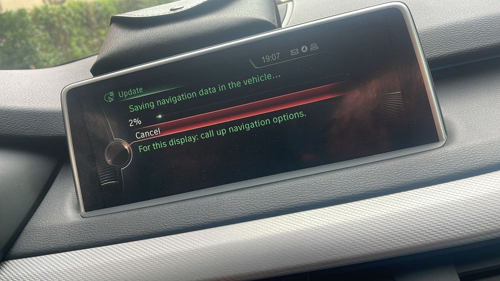 Activare CarPlay BMW | Update harti | Activare functii ascunse Codari