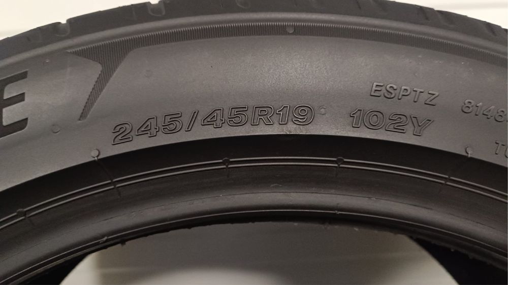 2бр летни гуми  245/45/19/Bridgestone potenza sport/dot0322г/4.8мм гра