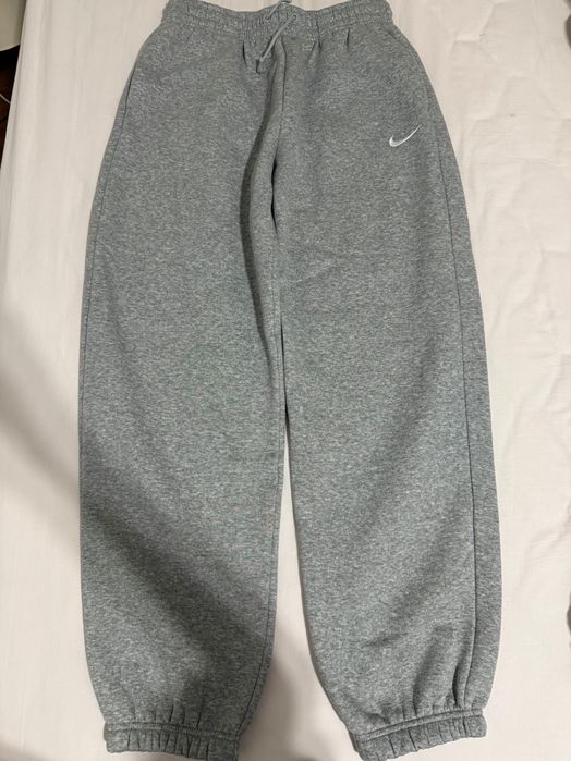 Дамски анцуг Nike- нов