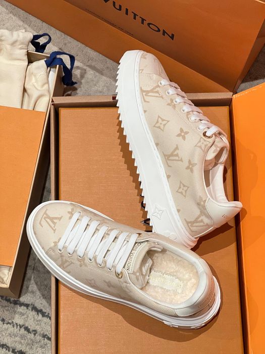 Adidasi Louis Vuitton