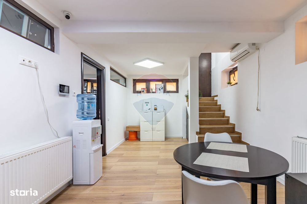 Apartament 4 camere de vanzare,Agricultori 80,sector 2 — fotografia 1