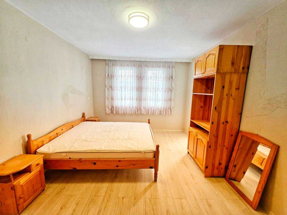 Дава се под наем Етаж от къща в Асеновград - 70 кв.м за 348.84 € - Снимка #3