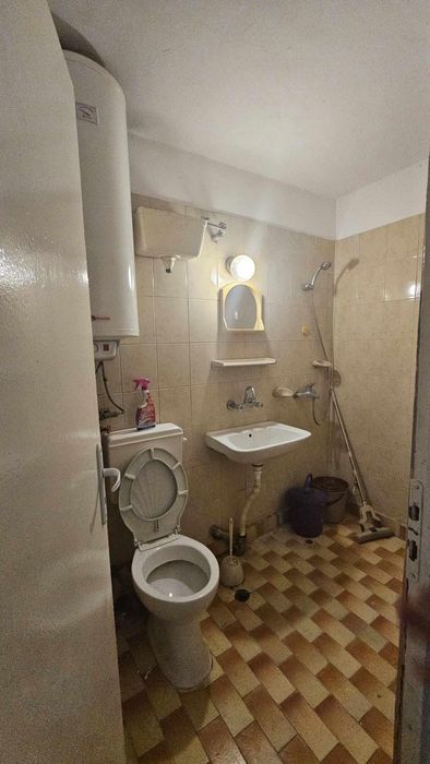 Двустаен апартамент, под наем, кв. Окръжна болница