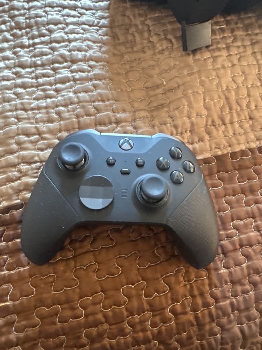 Продаю джостик от xbox 512 GB SSD
