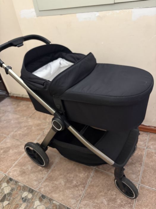 Продам детскую коляску 2 в 1