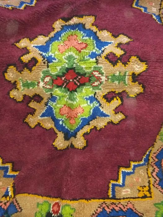 Китеник за спалня, вълнен с дълъг косъм + Ръчно плетено мильо