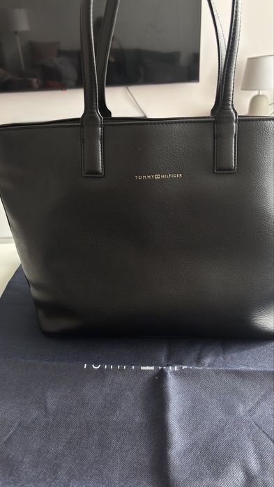 Дамскa  чанта  Tommy Hilfiger