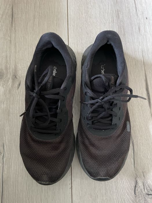 Nike Revolution 44
