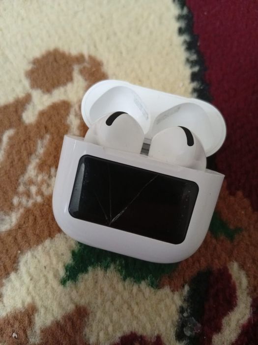 Продаю беспроводные наушники