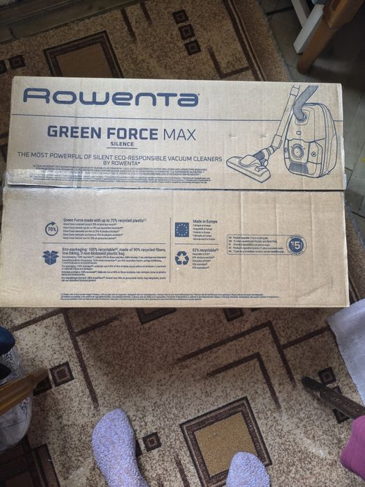 Aspirator Rowenta 900w, recipient praf 4,5 l