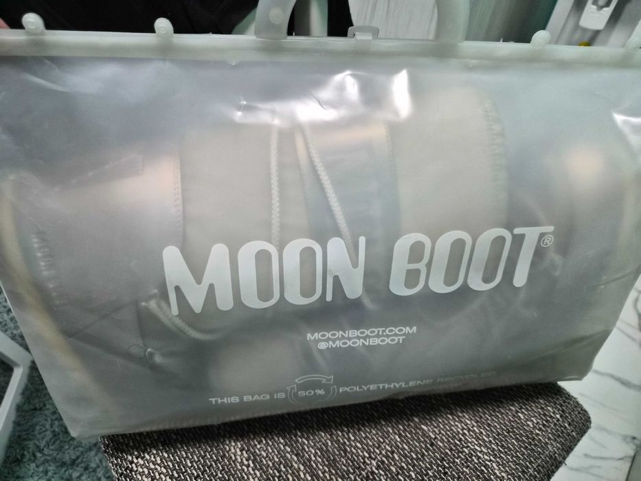 Moon boot icon glance platinum