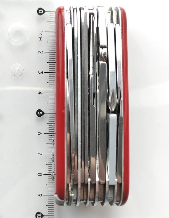 Briceag Victorinox Swiss Champ neutilizat de colectie pret redus la 300 de lei