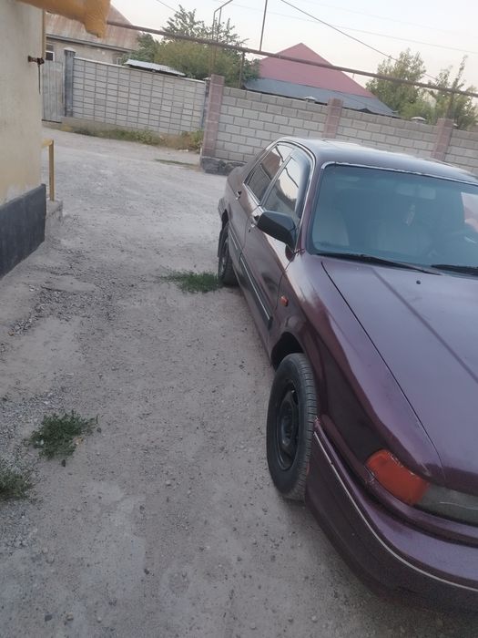 Mitsubishi Galant