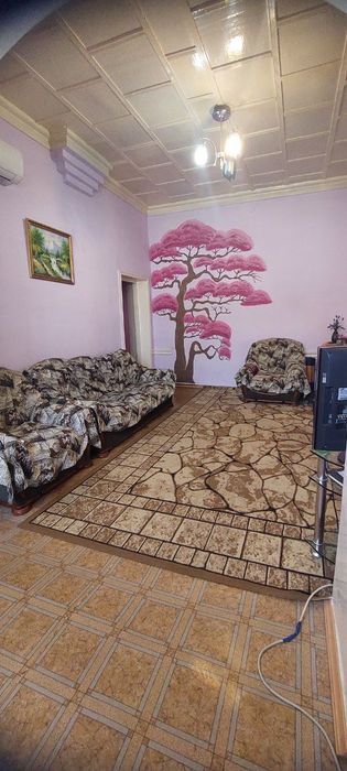 Продаётся 3хкомнатная квартира с высокими потолками