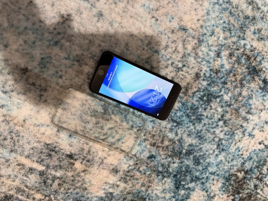 Iphone se in stare foarte buna