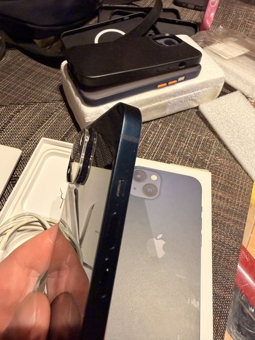 iPhone 13 без драскотина!