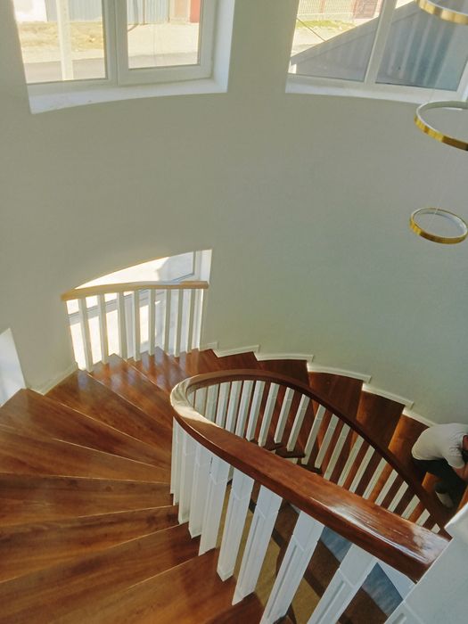 Закзбен Лестница