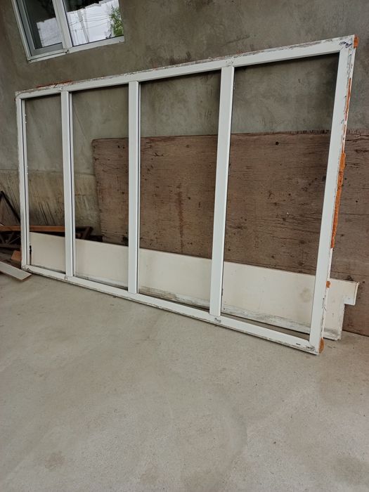 Окно пластиковое  274*160 . Недорого