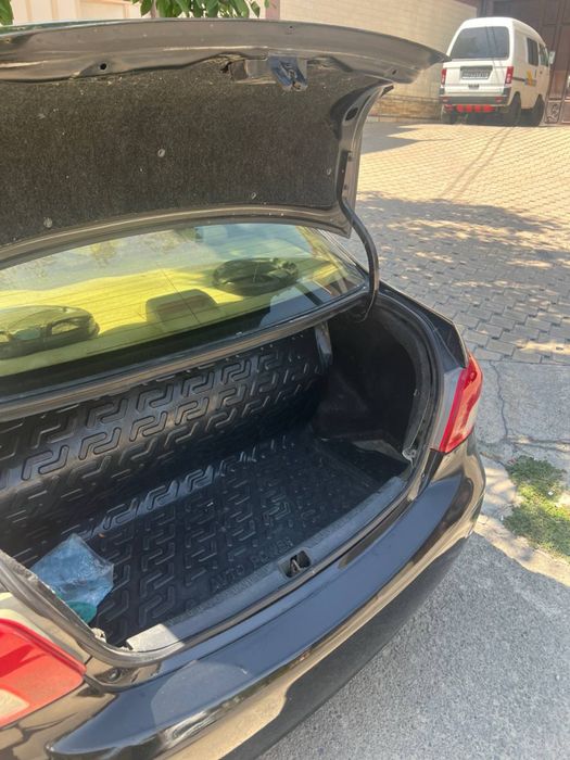 Toyota Yaris 1.5 Automatic 2006 Metan 4 pak 4900$