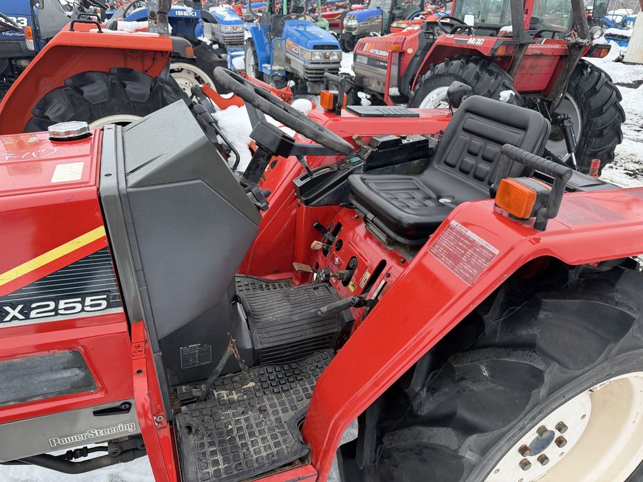 Tractoras tractor japonez yanmar fx255