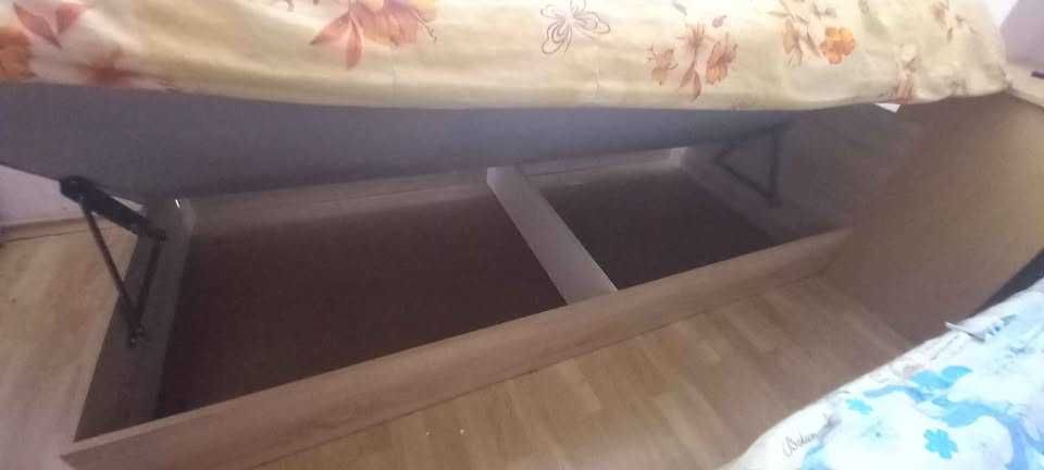 Продава се легло в отлично състояние