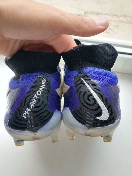 Продам бутсы nike phantom