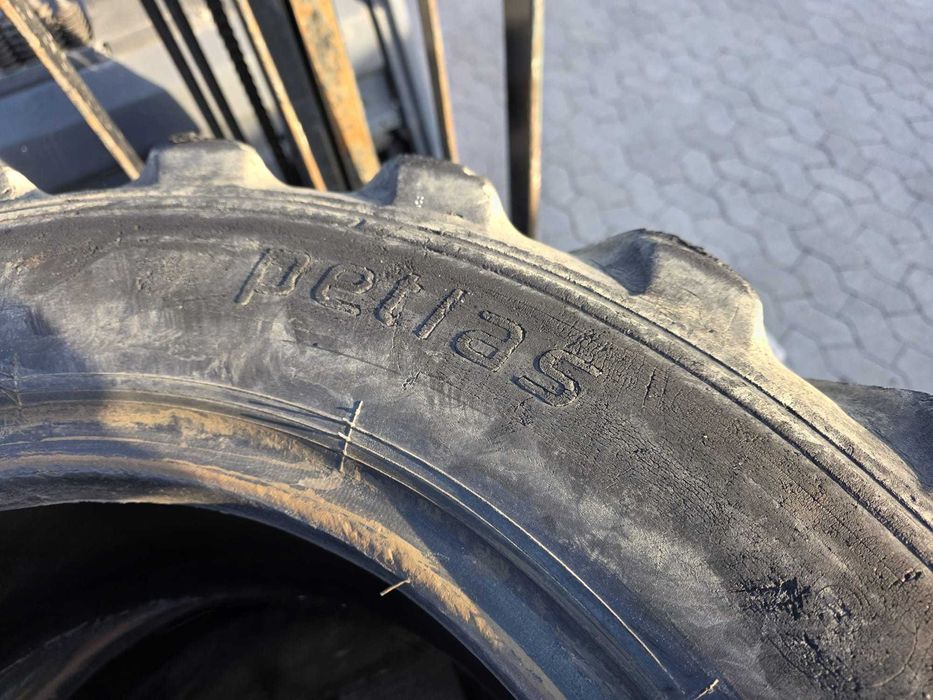 Anvelope 10.5/80-18 4 bucăți vechi dar bune