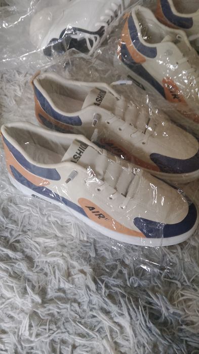 Кроссовки не дорого