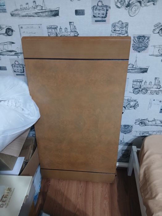 Продам стол для гостиной в отличном состоянии