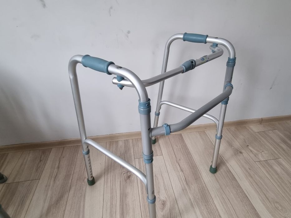 Carucior, cadru de mers, toaleta persoane invalide(batrane)