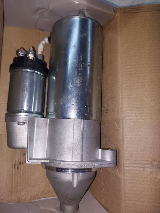 Продам стартер новый