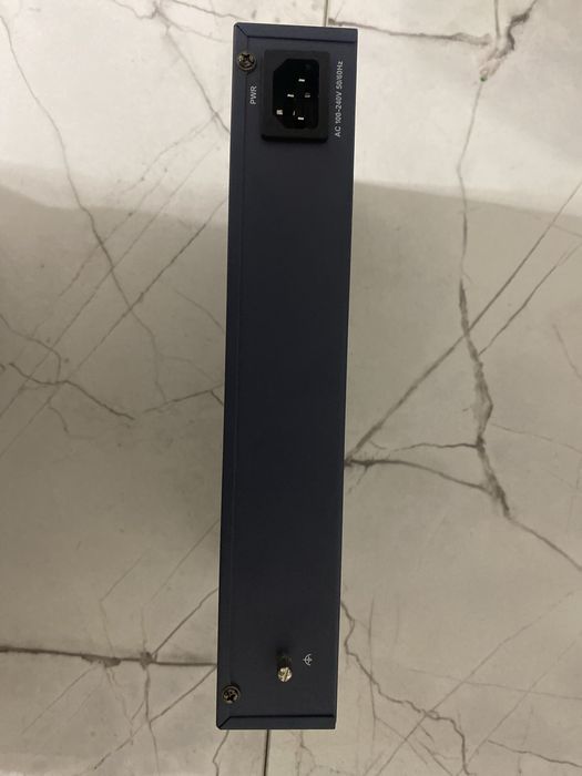 Коммутатор для сервера. Для компьютера.