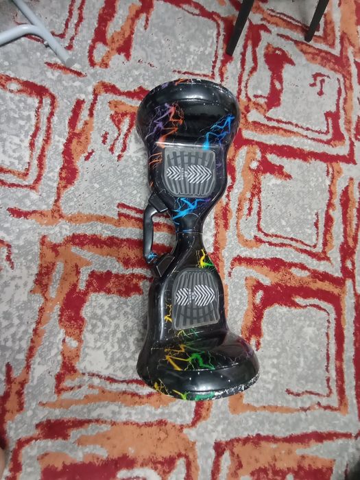 Продаю гироскутер срочно !