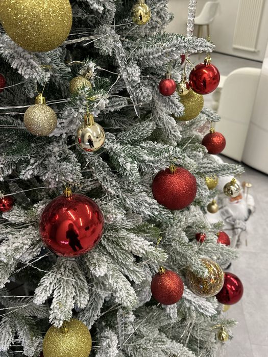 Продаю Елку со всеми игрушками