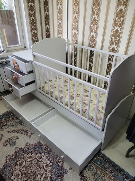 Детская кроватка