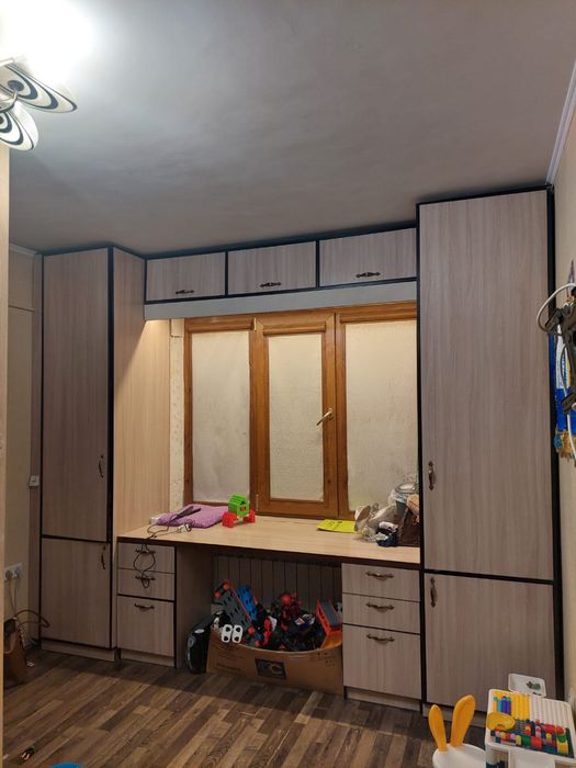 шкаф, очень вместительный