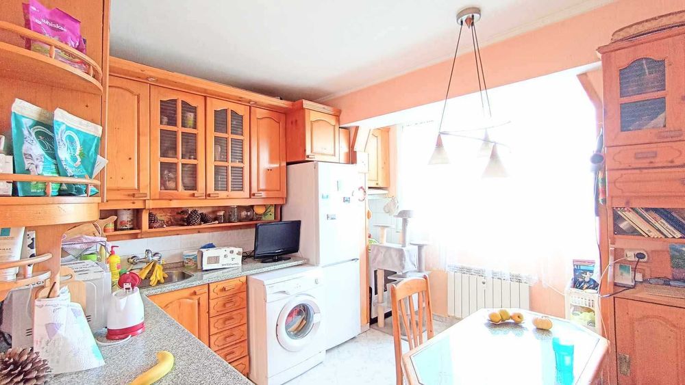 Продава се Тристаен апартамент в София, Дружба 1 - 76 кв.м за 1202 €/кв.м - Снимка #1