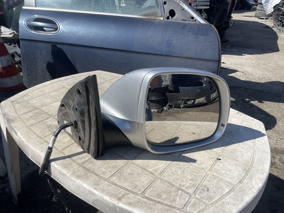 Audi Q7 огледало