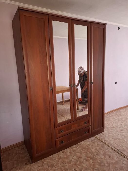 Срочно продам Шкаф