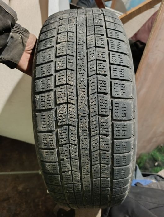 Резина 215/60/17