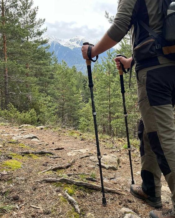 296 грама!!! Щеки за трекинг Forest tales от алуминий с коркова дръжка.