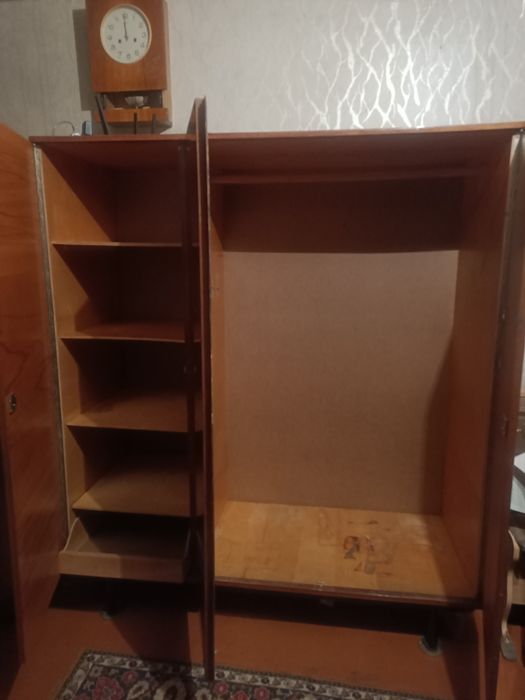 Продам шифоньер.