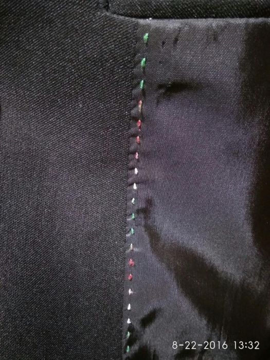 Продается  новый костюм