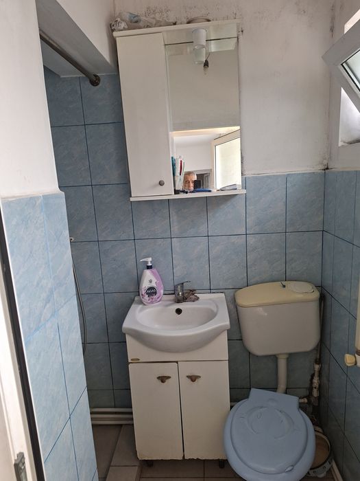 vand casa 3 camere din caramida zona centrala